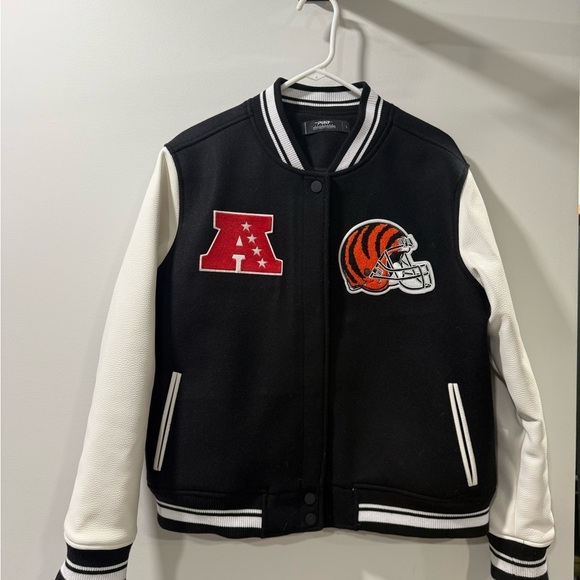 Pro Standard Jackets & Blazers - Women’s Wool Varsity Cincinnati Bengals jacket black/white Pro Standard Luxury